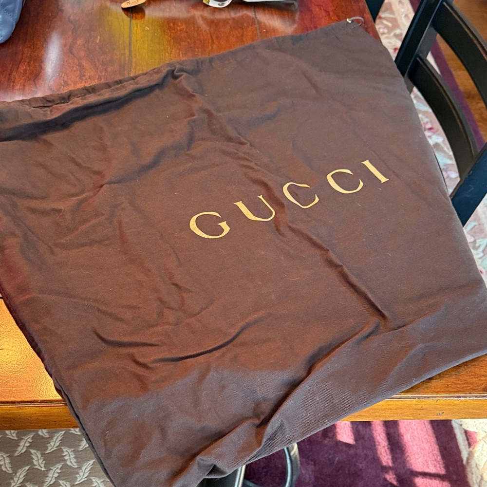 Gucci Black Monogram Shoulder Bag - Picture 7 of 12